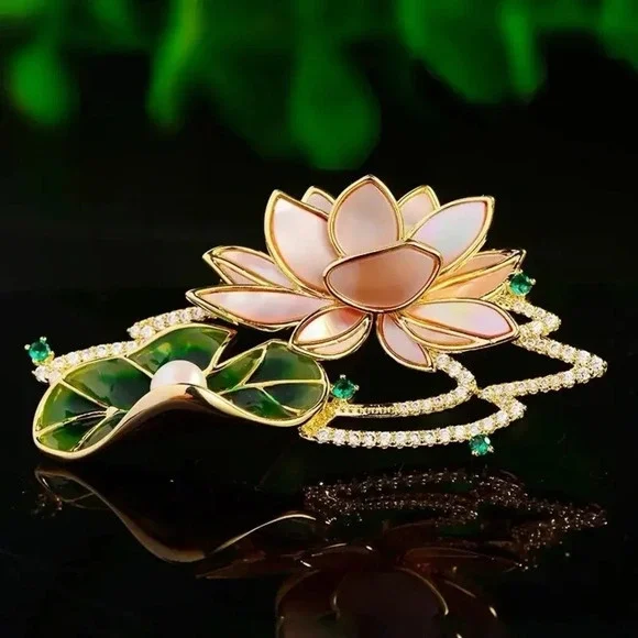 VQ Lotus Flower Brooch - Picture 3 of 7